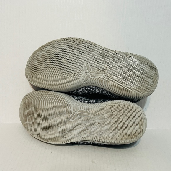 Nike Kobe Bryant Mamba Rage Dark Gray Pure Platinum Sneakers - Picture 6 of 9